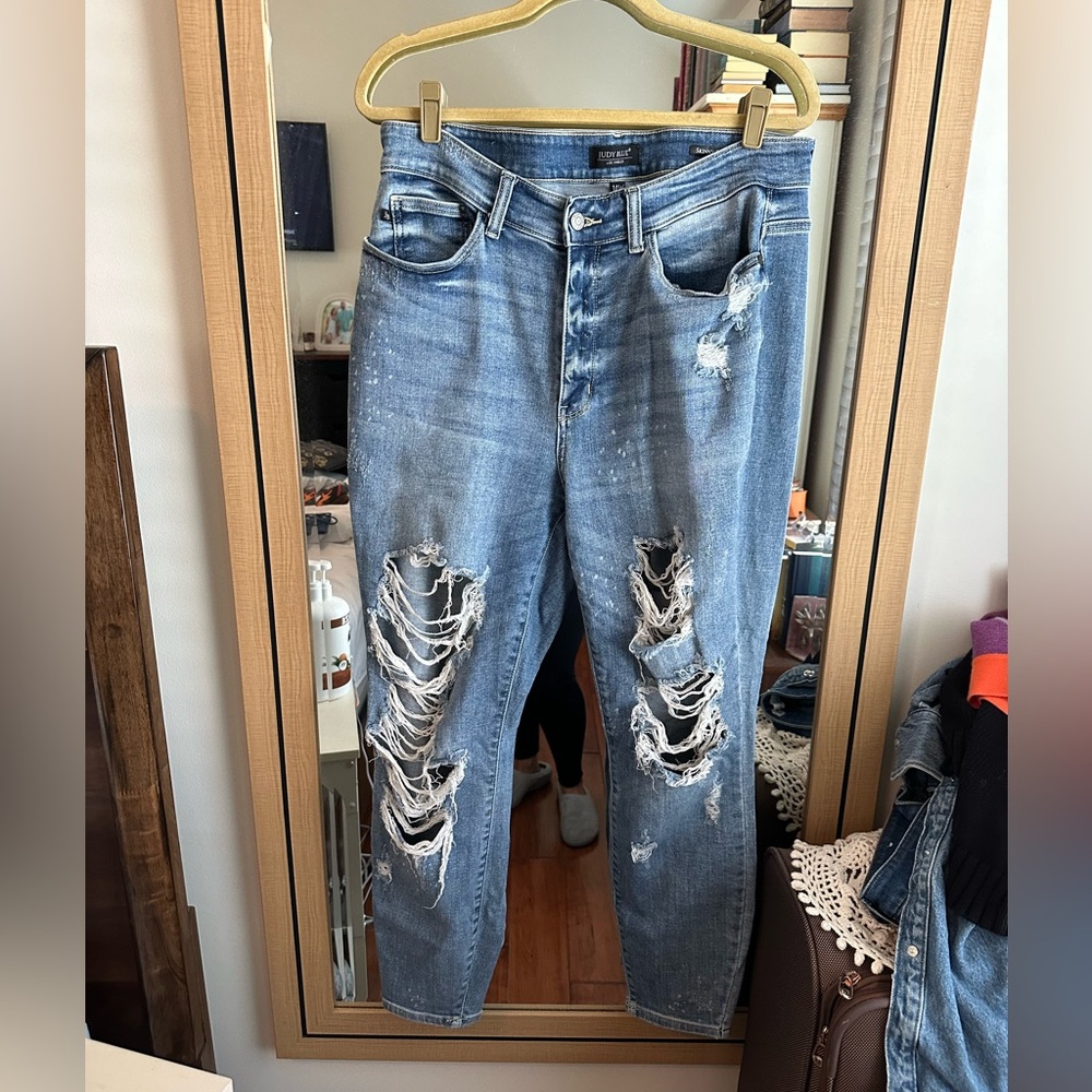 Judy Blue distressed denim jeans